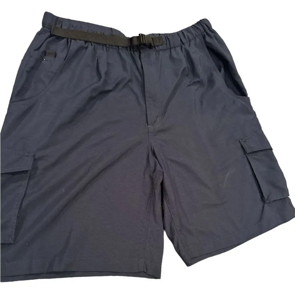 Authentic Outfitters Navy Shorts Size Large Roundtree and York Size Large